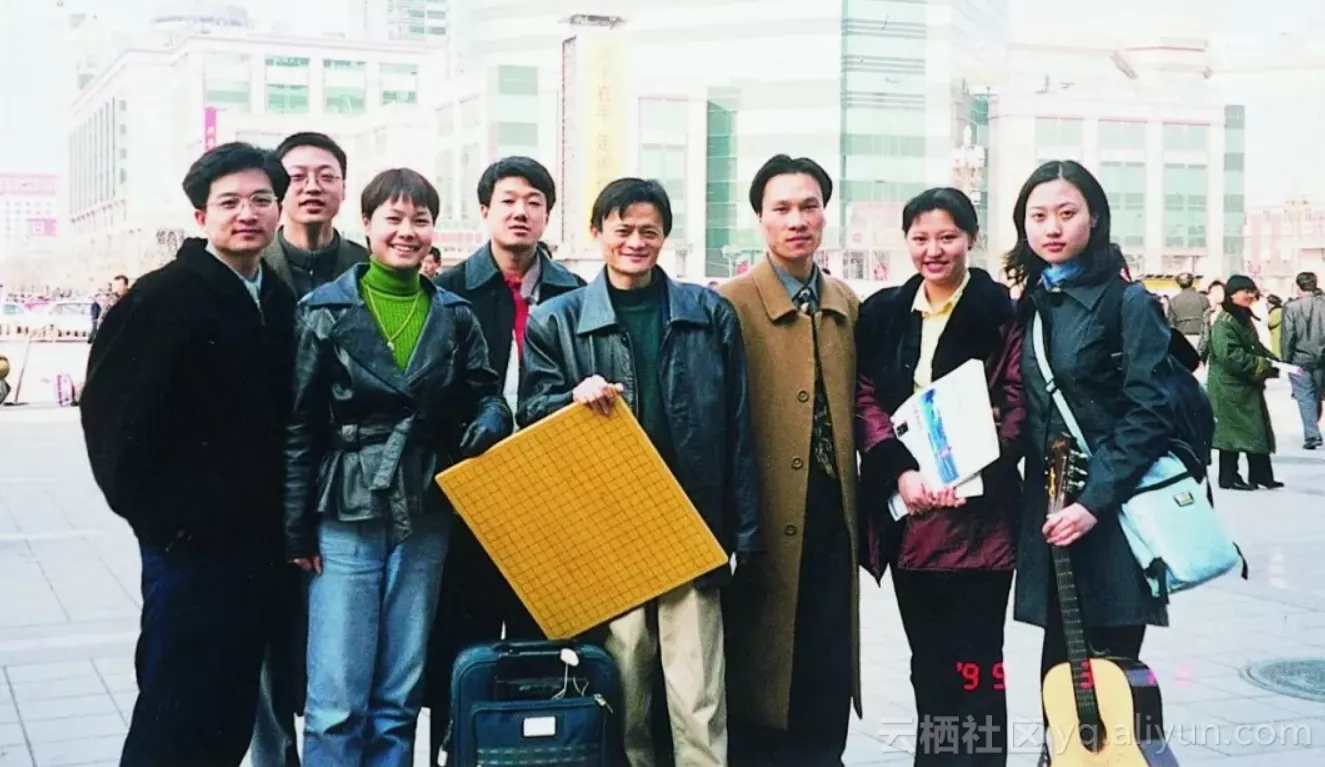 1998fcd464e1d3c56626b1f2fc7f11a9d97a877f