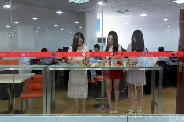 32b9da4a9118217524863ff624f7bfe86c759996