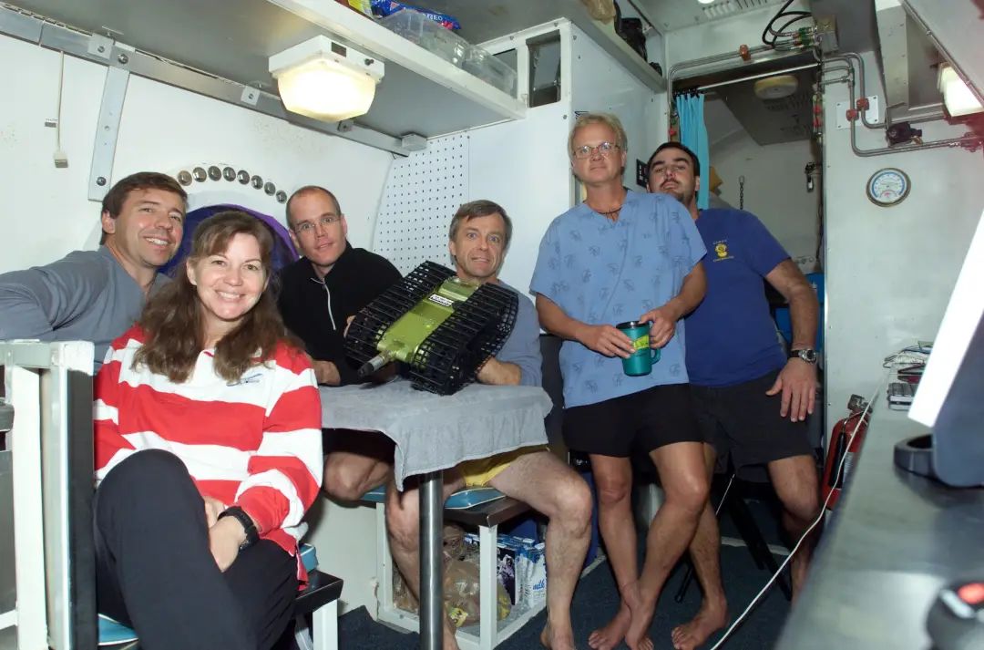 世界上最终一个深海实验室，躲藏了人类未来的隐秘