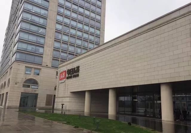 img_2a91b266b2019706d0d6343e2e19b50e.jpe