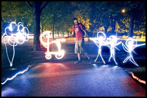 25幅精美绝伦的光涂鸦摄影作品