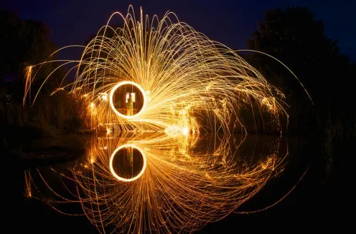 25幅精美绝伦的光涂鸦摄影作品